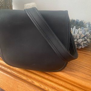 EUC Vintage Coach Classic Flap bag like new
